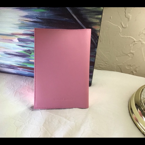 🛍️NWOT Leather “In Honor of Breast Cancer Awareness” Pass Port Wallet Case… - Picture 10 of 11